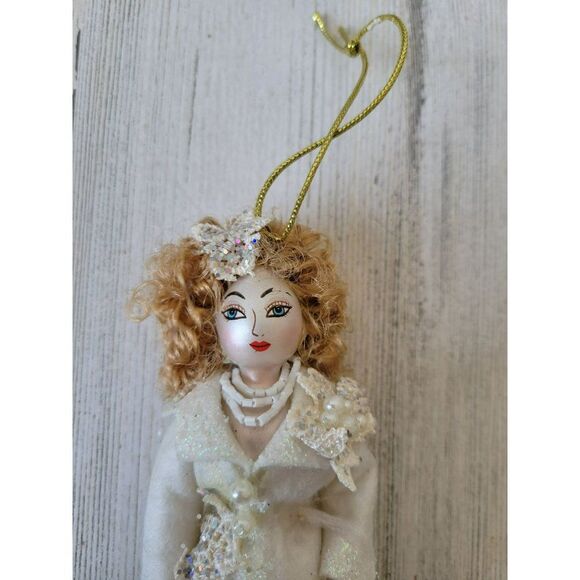 Vintage Italian glass de carlini lady elegant ornament shopper evening dress spa - Picture 2 of 9